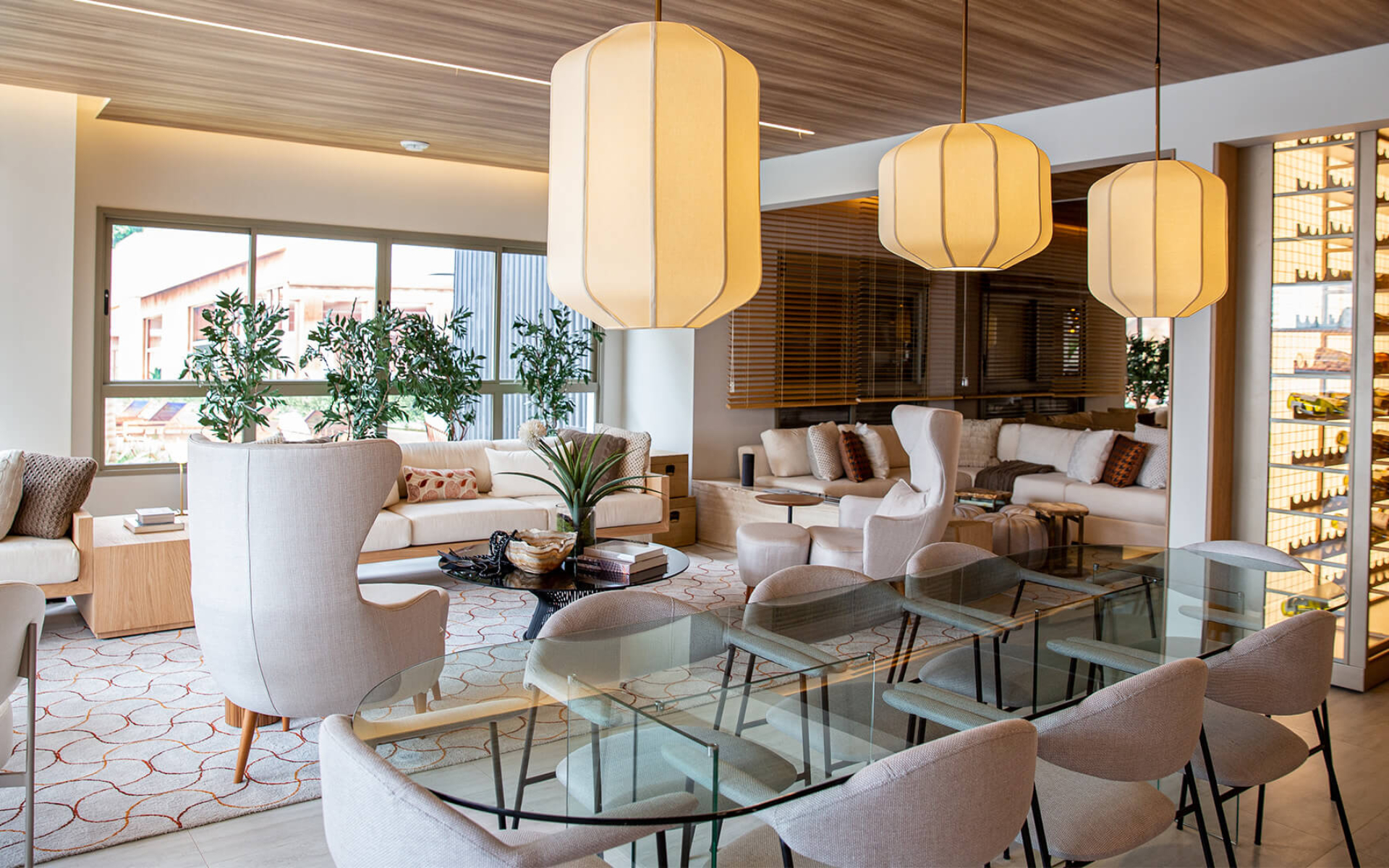 Sala de jantar - piso do terraço nivelado com o da sala