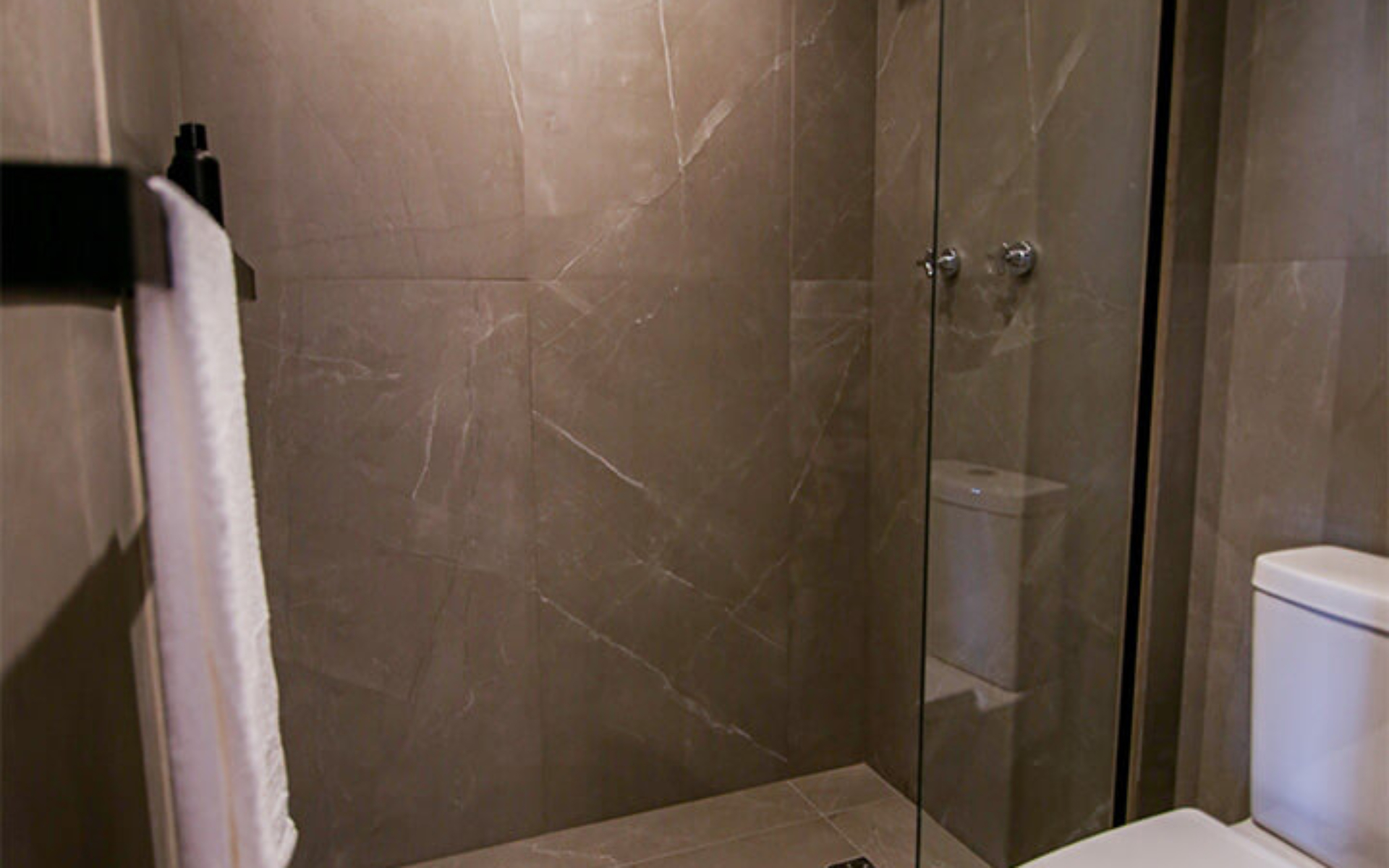 Banheiro Suíte Master - decorado de 35m²