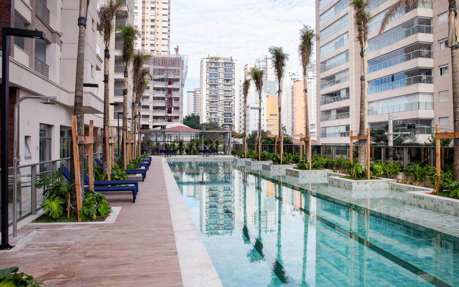 Complexo aquático - piscina climatizada com raia, piscina infantil, deck molhado, bangalôs e SPA
