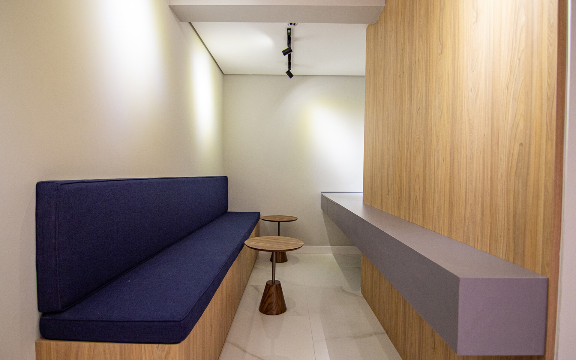 Coworking/ Laundry
