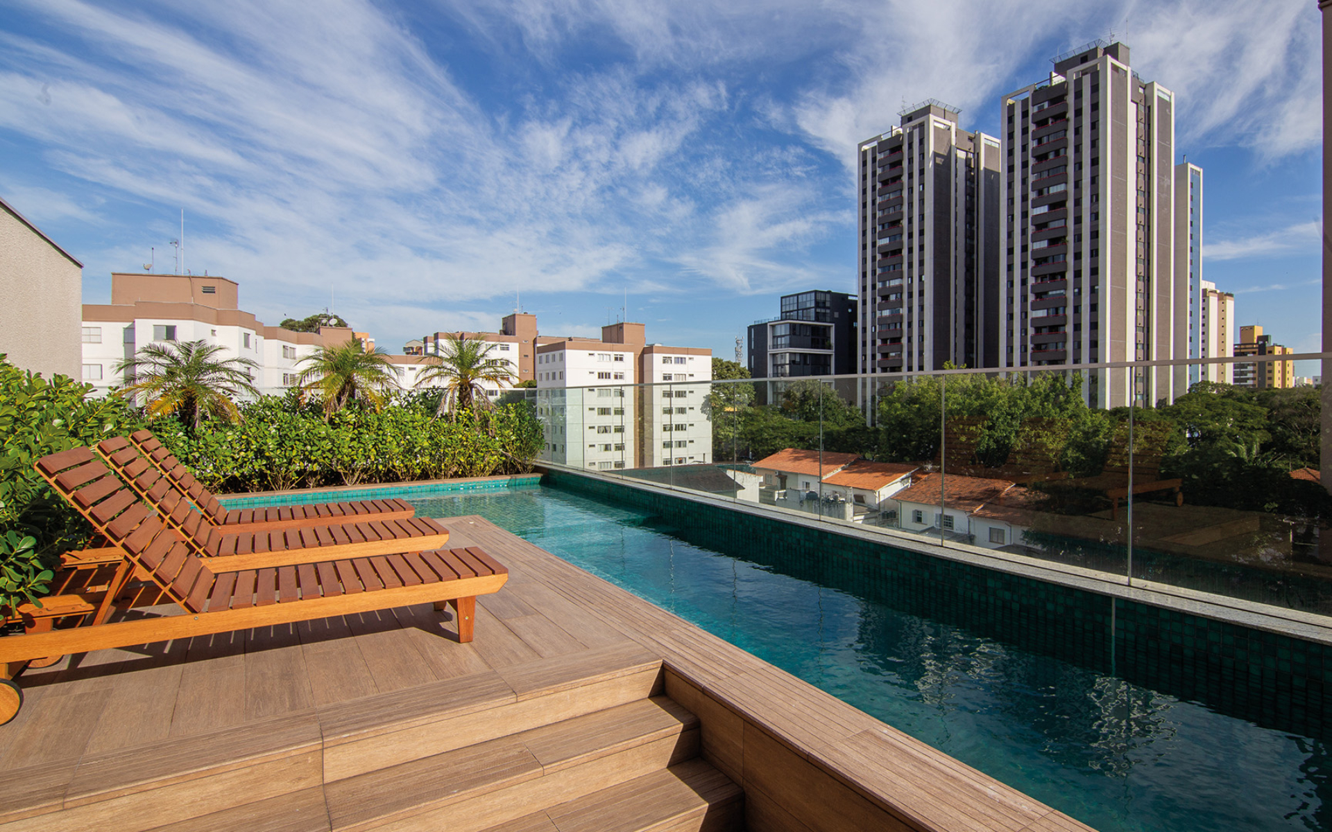 Rooftop Sky View com piscina descoberta