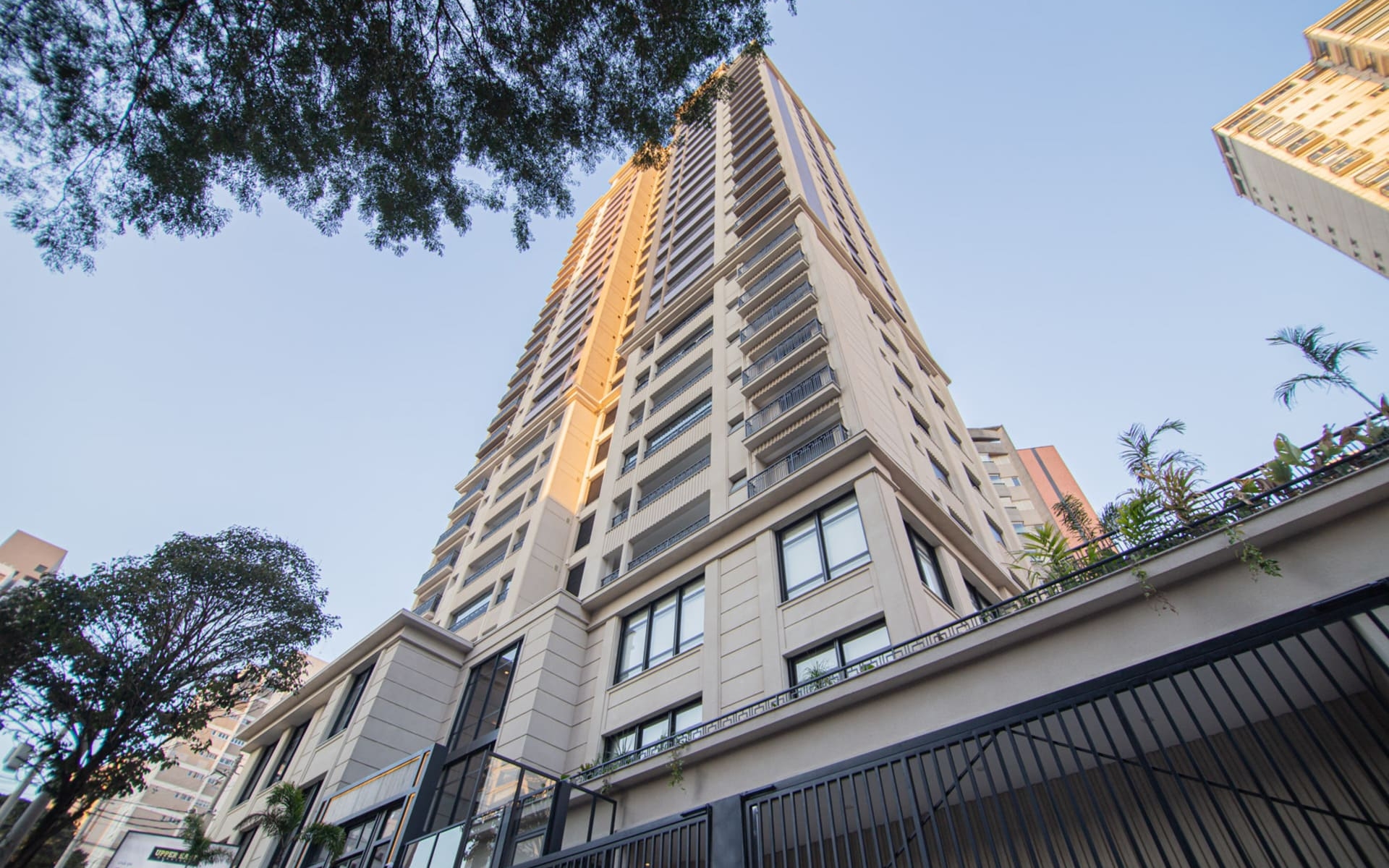 Fachada contemporânea inspirada na Arquitetura de NY